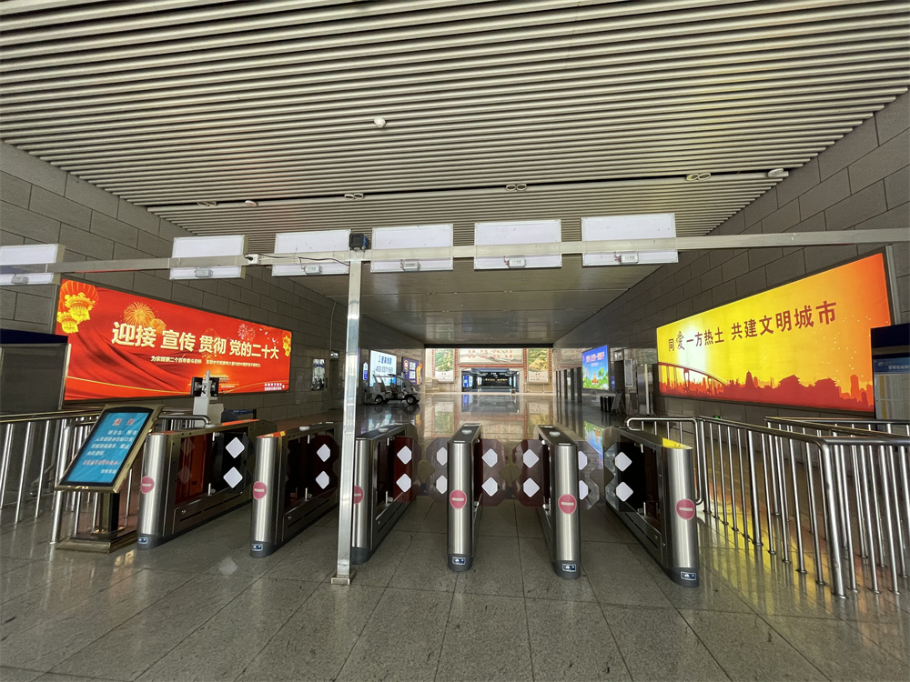 高鐵站成為越來(lái)越多商家的重要推廣陣地